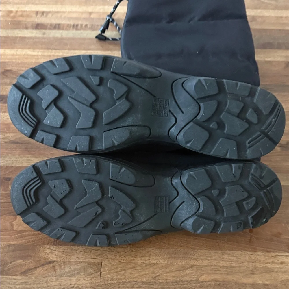 Men's Quechua Black Winter Boots Size 13